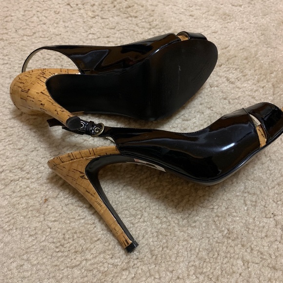 Guess Sandals - Picture 4 of 5